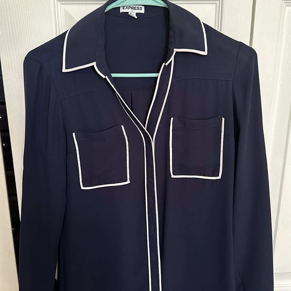 Express button down top